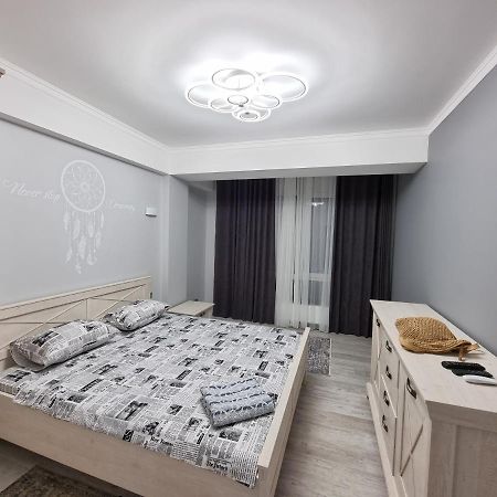 Tourist Grand Apartments Ultracentral تشيسيناو المظهر الخارجي الصورة