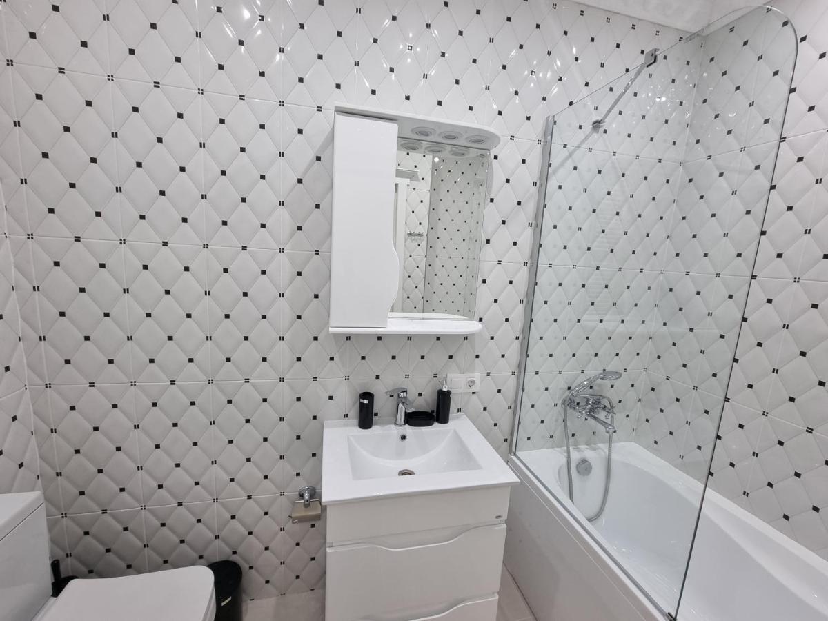 Tourist Grand Apartments Ultracentral تشيسيناو المظهر الخارجي الصورة